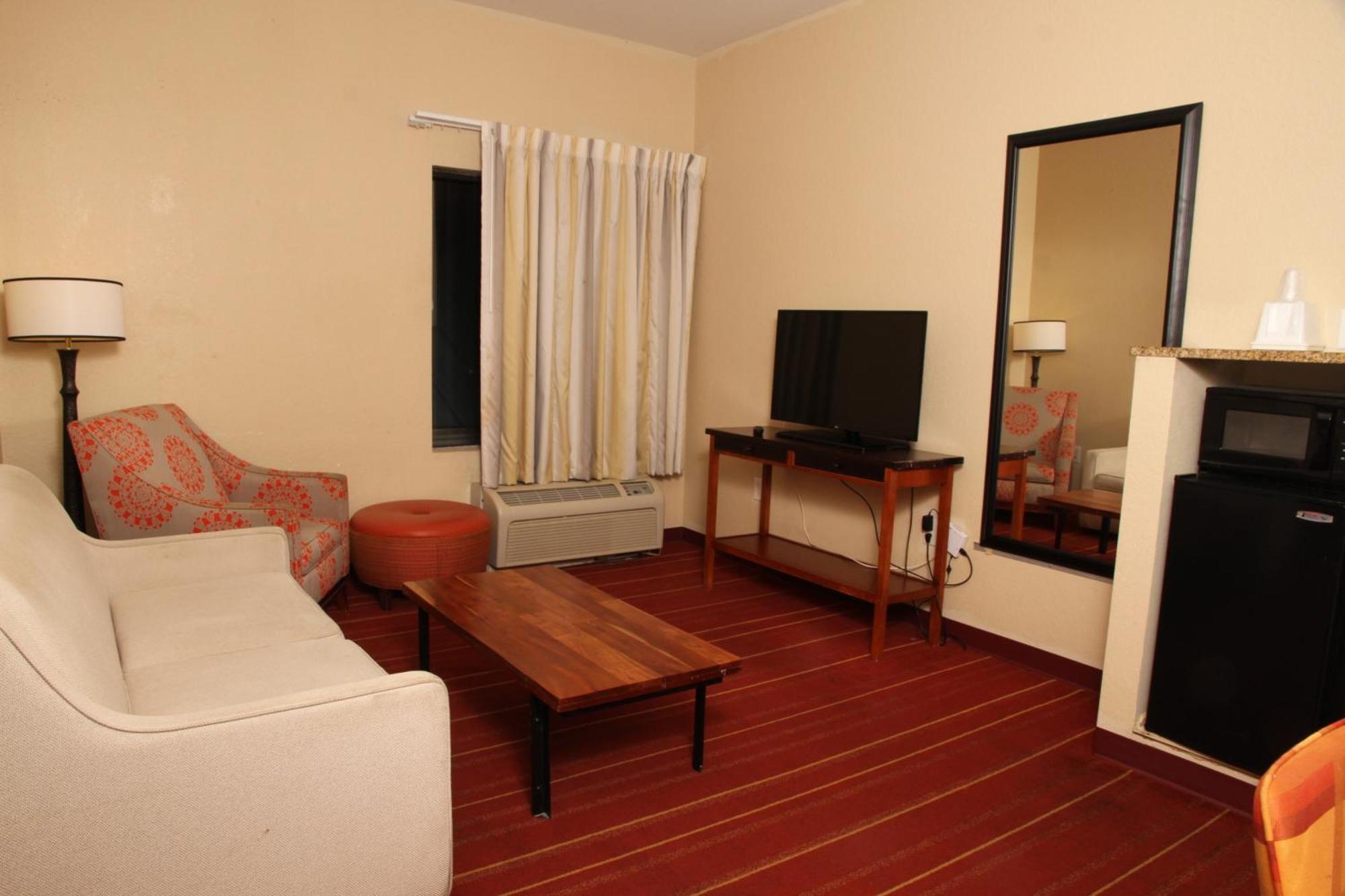 Days Inn By Wyndham Semmes Mobile Exterior foto
