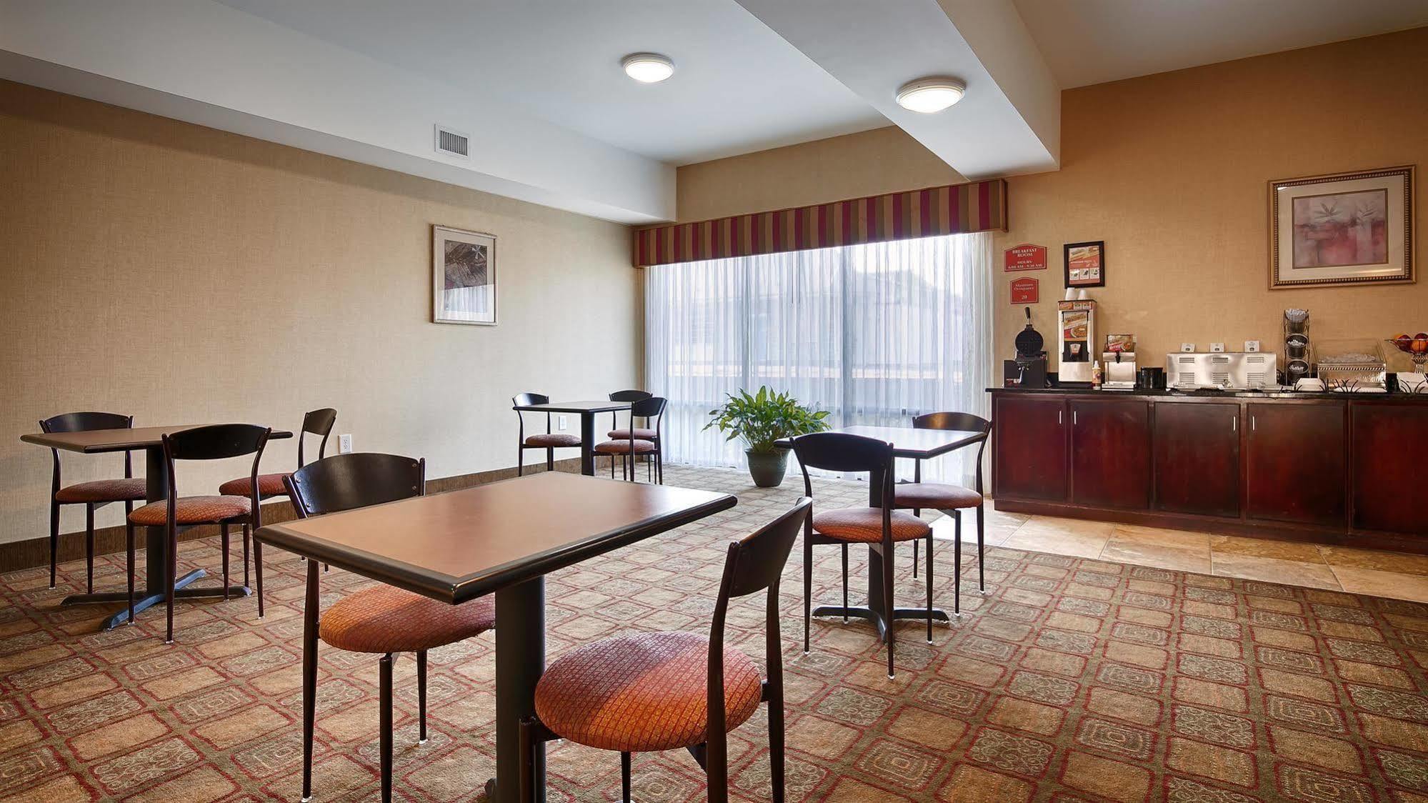 Days Inn By Wyndham Semmes Mobile Exterior foto